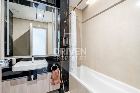 Apartment in Jumeirah Lake Towers, Dubai 3 bedrooms, 206 sq.m. № 19976 - photo 16