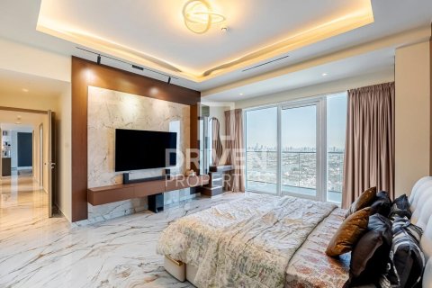 Apartment in Jumeirah Lake Towers, Dubai 3 bedrooms, 206 sq.m. № 19976 - photo 18