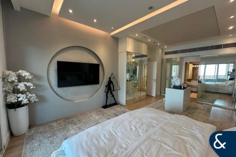 Apartment in Palm Jumeirah, Dubai 3 bedrooms, 234 sq.m. № 91606 - photo 6