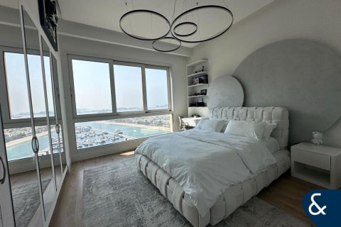 Apartment in Palm Jumeirah, Dubai 3 bedrooms, 234 sq.m. № 91606 - photo 9