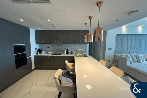 Apartment in Palm Jumeirah, Dubai 3 bedrooms, 234 sq.m. № 91606 - photo 5