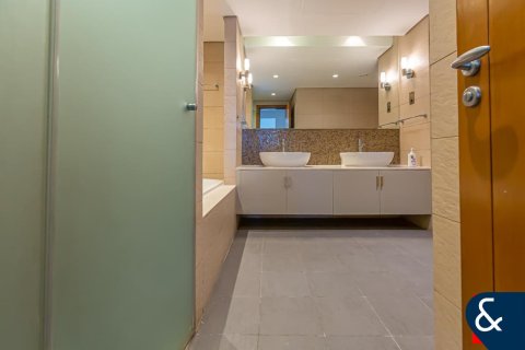 Apartment in Palm Jumeirah, Dubai 2 bedrooms, 173 sq.m. № 91605 - photo 22