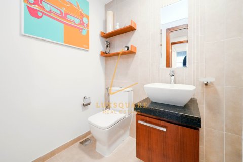 Снять в аренду квартиру в Bay Square, Бизнес-Бэй, Дубай: 1 спальня, 148м², № 90869 - фото 15