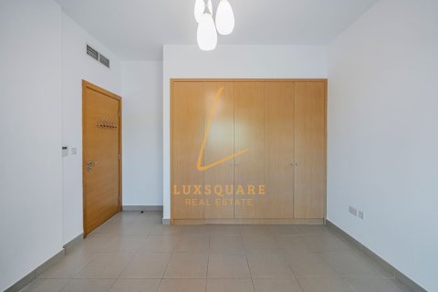 Снять в аренду таунхаус в Quortaj, Al Furjan, Дубай: 3 спальни, 224м², № 90873 - фото 6