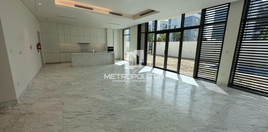 Вилла в District One, Мохаммед Бин Рашид Сити, Дубай, 5 спален, 727м², № 15123