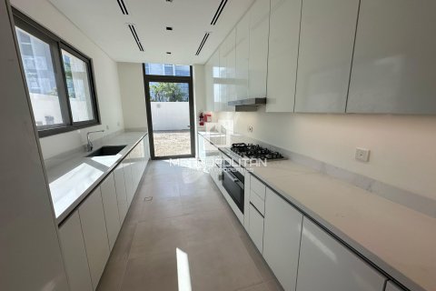 Купить виллу в District One, Мохаммед Бин Рашид Сити, Дубай: 5 спален, 727м², № 15123 - фото 3