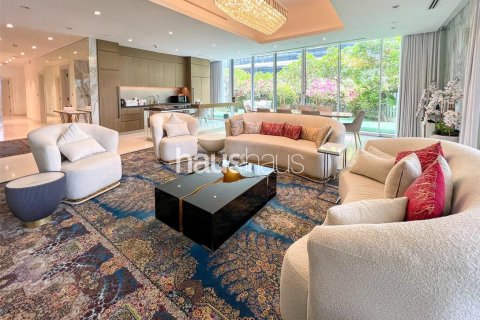 Apartment in Serenia Residences The Palm, Palm Jumeirah, Dubai 3 bedrooms, 486 sq.m. № 44619 - photo 1