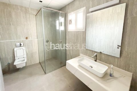 Villa en Umm Suqeim, Dubai, 5 dormitorios, 958 m², № 44617 - foto 24