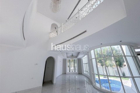 Villa en Umm Suqeim, Dubai, 5 dormitorios, 958 m², № 44617 - foto 11