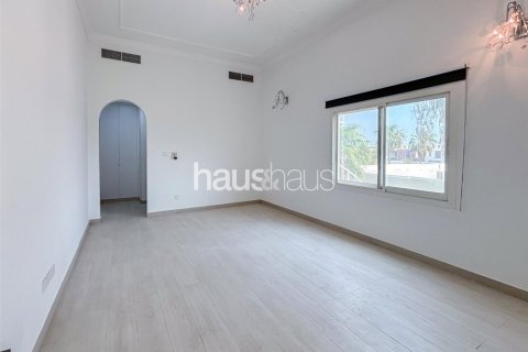 Villa en Umm Suqeim, Dubai, 5 dormitorios, 958 m², № 44617 - foto 18