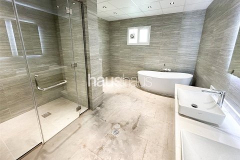 Villa en Umm Suqeim, Dubai, 5 dormitorios, 958 m², № 44617 - foto 4