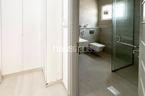 Villa en Umm Suqeim, Dubai, 5 dormitorios, 958 m², № 44617 - foto 19