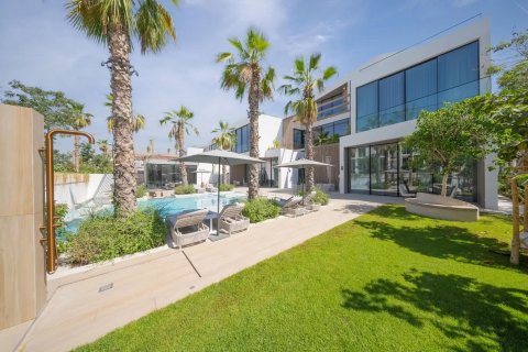 Villa in Al Barari, Dubai 7 bedrooms, 2526.87 sq.m. № 120115 - photo 2