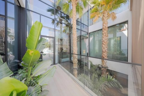 Villa in Al Barari, Dubai 7 bedrooms, 2526.87 sq.m. № 120115 - photo 4