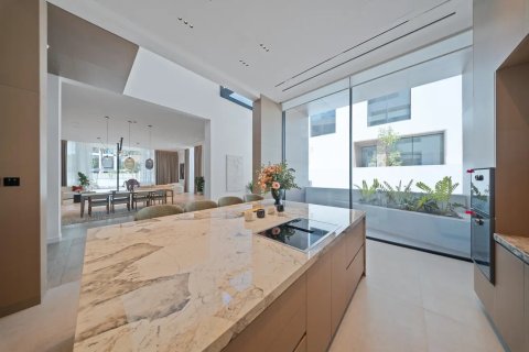 Villa in Al Barari, Dubai 7 bedrooms, 2526.87 sq.m. № 120115 - photo 22
