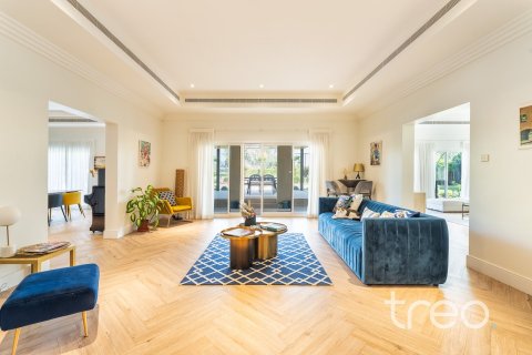 Villa en Arabian Ranches, Dubai, 5 dormitorios, 671.69 m², № 120117 - foto 20