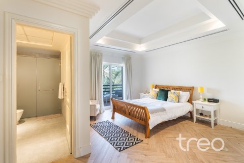 Villa en Arabian Ranches, Dubai, 5 dormitorios, 671.69 m², № 120117 - foto 15