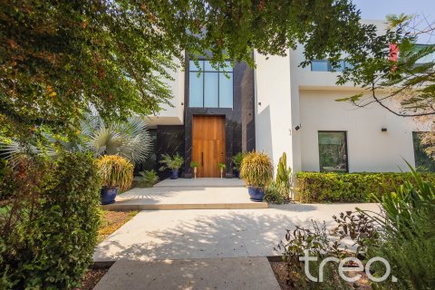 Villa in Al Barari, Dubai 4 bedrooms, 650.97 sq.m. № 120116 - photo 2