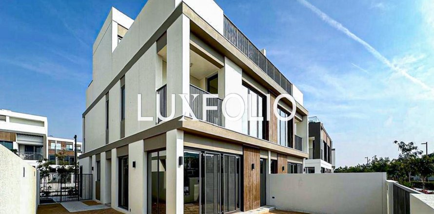 Villa in Aura, Tilal Al Ghaf, Dubai 4 bedrooms, 220 sq.m. № 45279