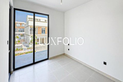 Villa in Aura, Tilal Al Ghaf, Dubai 4 bedrooms, 220 sq.m. № 45279 - photo 11