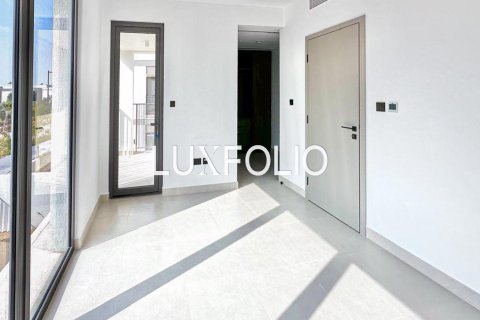 Villa in Aura, Tilal Al Ghaf, Dubai 4 bedrooms, 220 sq.m. № 45279 - photo 8