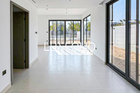Villa in Aura, Tilal Al Ghaf, Dubai 4 bedrooms, 220 sq.m. № 45279 - photo 2