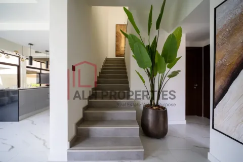 Снять в аренду таунхаус в District 11, Мохаммед Бин Рашид Сити, Дубай: 4 спальни, 260м², № 93285 - фото 18