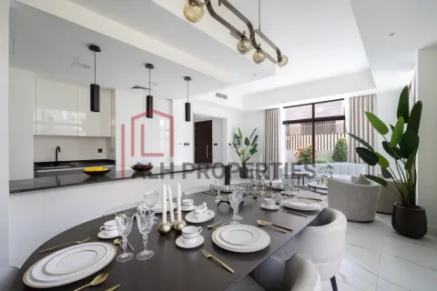 Снять в аренду таунхаус в District 11, Мохаммед Бин Рашид Сити, Дубай: 4 спальни, 260м², № 93285 - фото 4