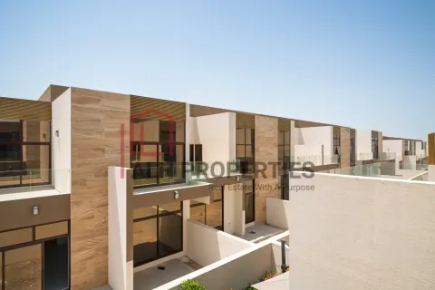 Снять в аренду таунхаус в District 11, Мохаммед Бин Рашид Сити, Дубай: 4 спальни, 260м², № 93285 - фото 17