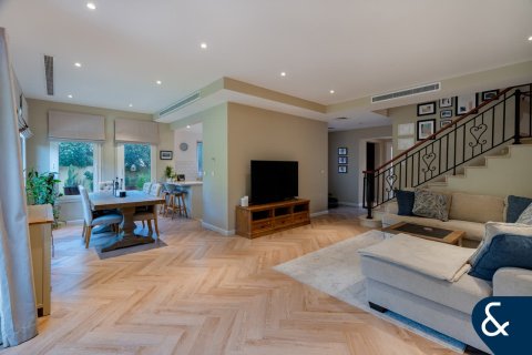 Villa in Palmera, Arabian Ranches, Dubai 3 bedrooms, 206 sq.m. № 76020 - photo 3