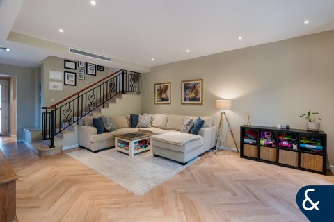 Villa in Palmera, Arabian Ranches, Dubai 3 bedrooms, 206 sq.m. № 76020 - photo 2