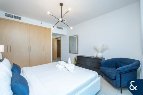 Apartment in Jumeirah Lake Towers, Dubai 1 bedroom, 83 sq.m. № 76030 - photo 4