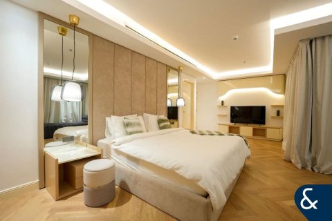 Apartment in Jumeirah Lake Towers, Dubai 4 bedrooms, 573 sq.m. № 76018 - photo 27