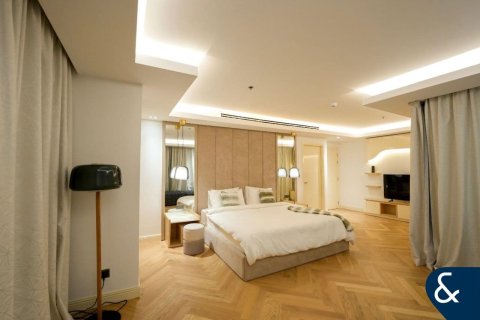 Apartment in Jumeirah Lake Towers, Dubai 4 bedrooms, 573 sq.m. № 76018 - photo 28