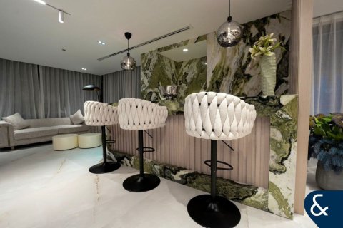 Apartment in Jumeirah Lake Towers, Dubai 4 bedrooms, 573 sq.m. № 76018 - photo 19