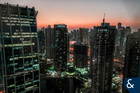 Apartment in Jumeirah Lake Towers, Dubai 4 bedrooms, 573 sq.m. № 76018 - photo 14