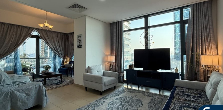 Appartement à Jumeirah Lake Towers, Dubai, 2 chambres, 120 m², № 76019