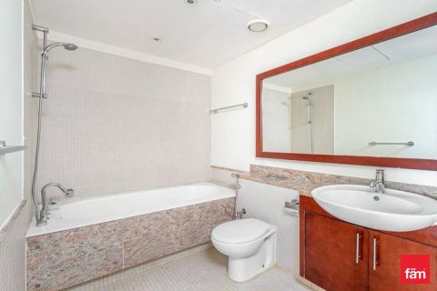 Купить квартиру в Даунтаун Дубай (Даунтаун Бурдж Дубай), Дубай: 2 спальни, 138.5м², № 69655 - фото 12