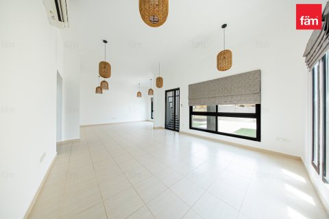 Villa en Al Barsha, Dubai, 5 dormitorios, 929 m², № 139083 - foto 22