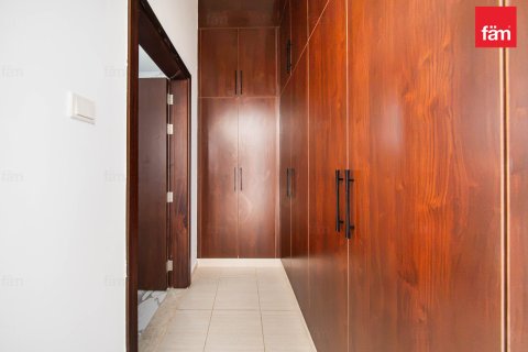 Villa en Al Barsha, Dubai, 5 dormitorios, 929 m², № 139083 - foto 8