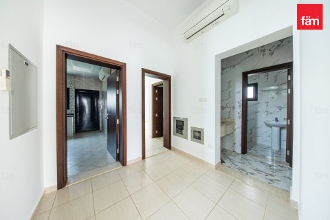 Villa en Al Barsha, Dubai, 5 dormitorios, 929 m², № 139083 - foto 24