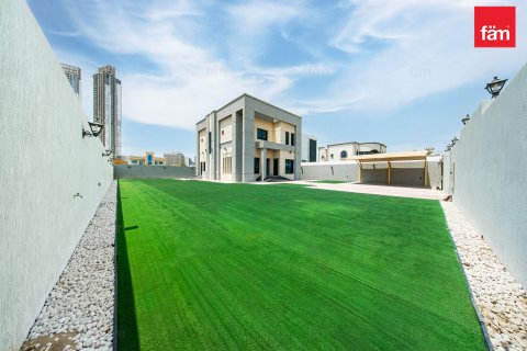 Villa en Al Barsha, Dubai, 5 dormitorios, 929 m², № 139083
