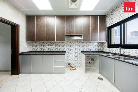Villa en Al Barsha, Dubai, 5 dormitorios, 929 m², № 139083 - foto 5