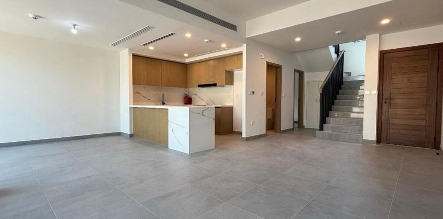 Adosado en Dubai, 3 dormitorios, 161 m², № 58909