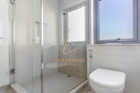 Villa in Dubai Hills Estate, Dubai 3 bedrooms, 195 sq.m. № 89815 - photo 12