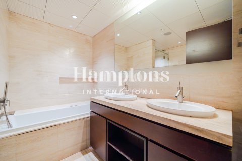 Appartement à Burj Khalifa, Dubai, 1 chambre, 102.37910600 m², № 113407 - photo 2
