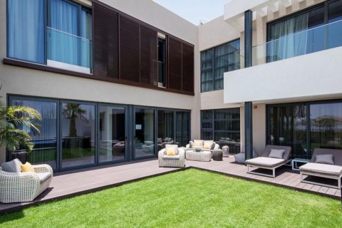 Trump Estates - صورة 6