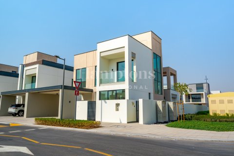 Villa en Arabian Ranches 3, Dubai, 4 dormitorios, 380.62359100 m², № 63688 - foto 11