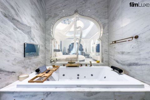 Villa in Dubai Hills Estate, Dubai 5 bedrooms, 1063.7 sq.m. № 70402 - photo 2