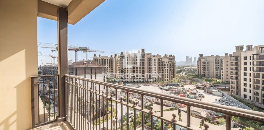 Квартира в Madinat Jumeirah Living, Умм-Сукейм, Дубай, 3 спальни, 172м², № 73473